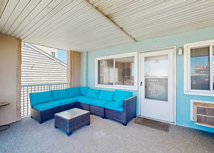 Severn 308 Oceanblock Walk To Beaches Holiday home *